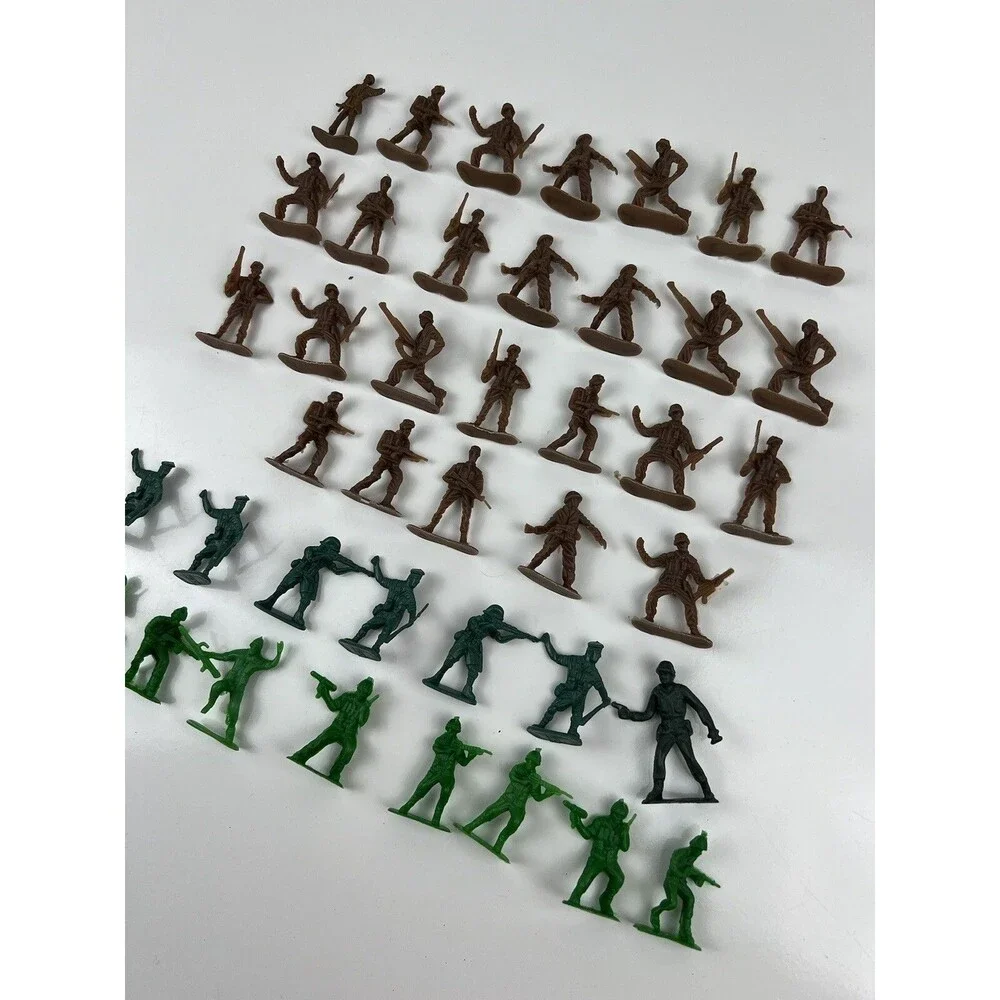 Lot Of 40 Plastic Small Army Men Figures Figurines Brown Dark Green Mixed Lot
